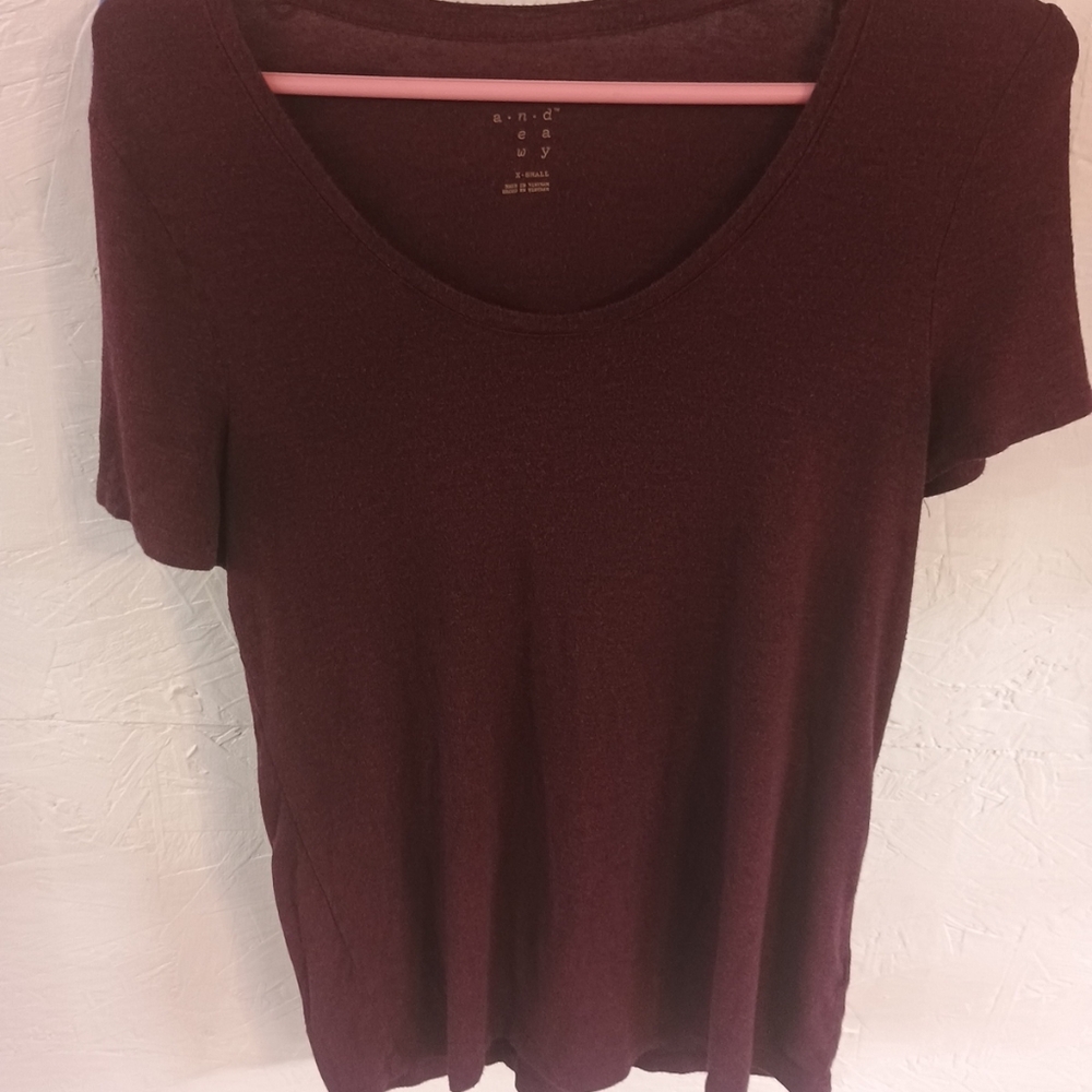 a New Day Women's Burgundy Top